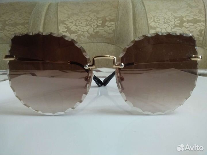 Солнцезащитные очки женские