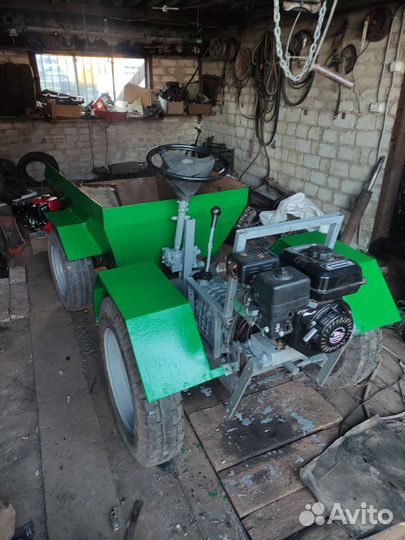 Мини-трактор, 2023