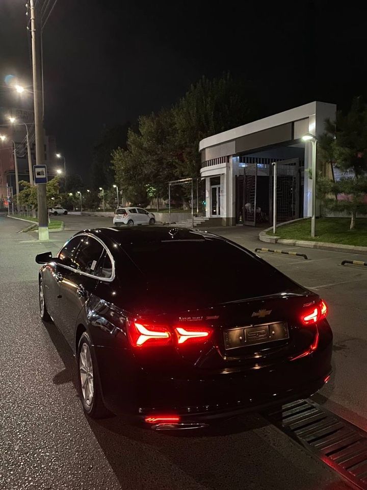 Chevrolet Malibu: фото владельца