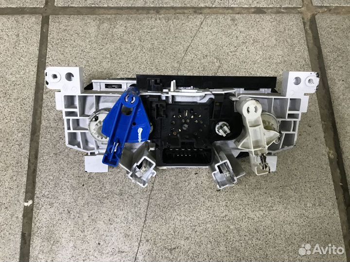 Блок управления печкой Nissan Almera G15