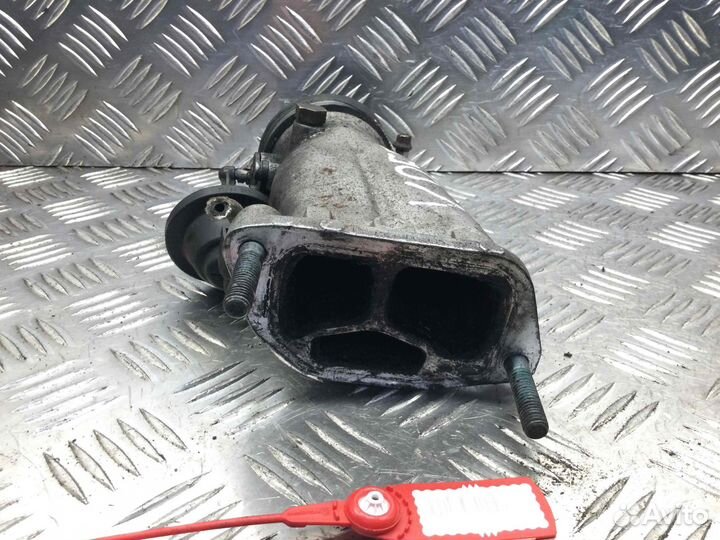 Заслонка дроссельная Audi A6 4b0145950 AKN