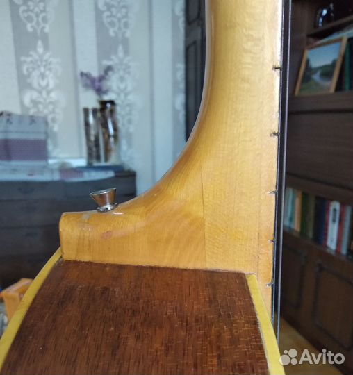 Акустическая гитара
