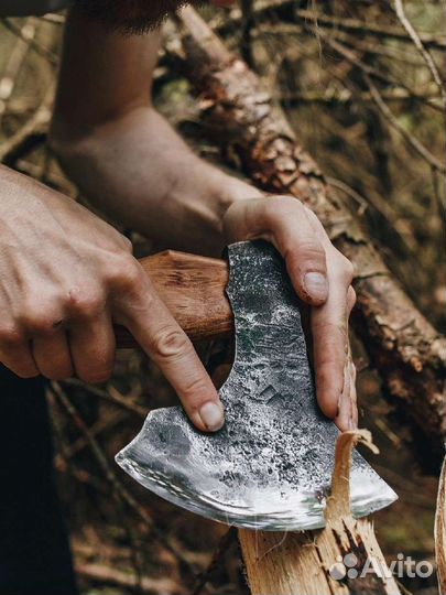 Кованый топор ручной работы