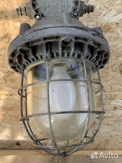 Фонарь уличный