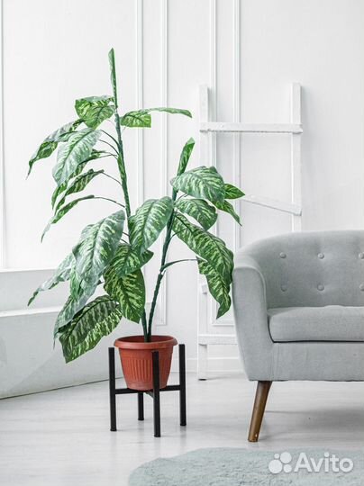 Напольный держатель под цветы