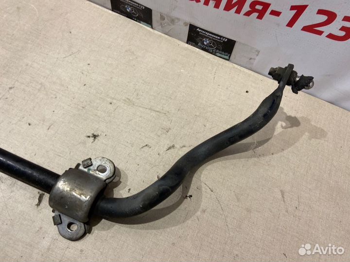 Стабилизатор передний Mercedes C180 C204 271.820