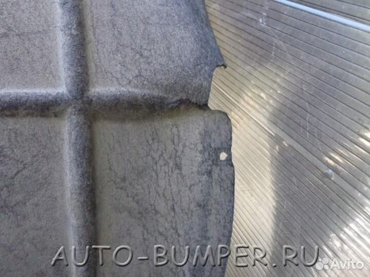 Skoda Yeti 2009- Локер заднии правыи