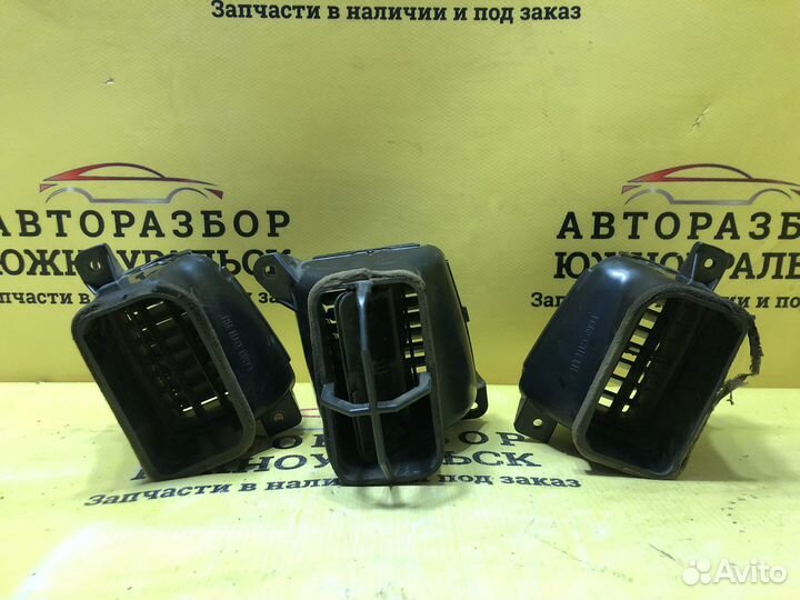 Дефлектор воздуховода Mazda MPV 2000