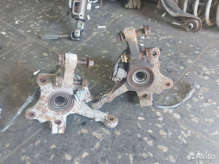 Кулаки передние Opel Corsa C 1.2 АКПП