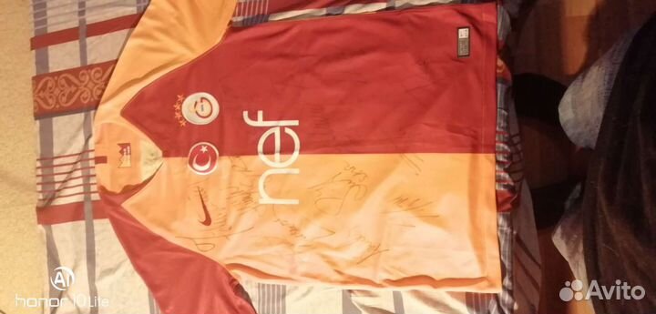 Футбольная форма Galatasaray с автографами