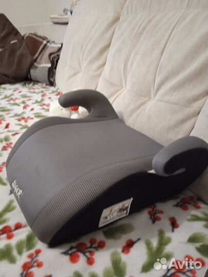 Детское кресло бустер в машину