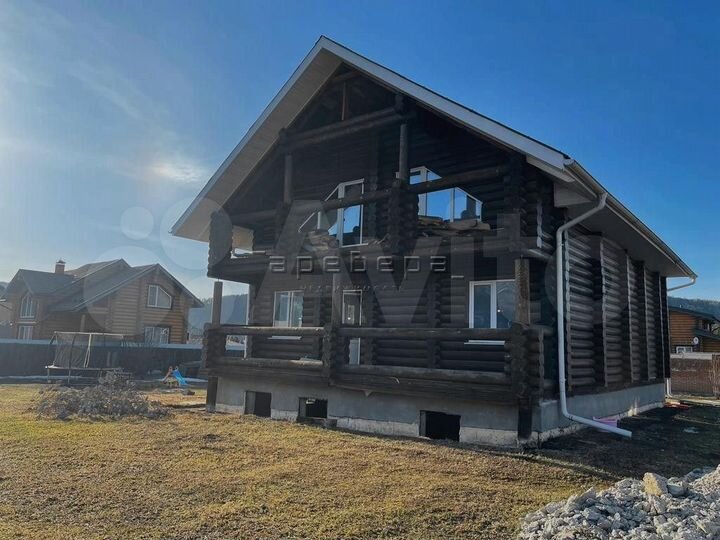 Дом 293 м² на участке 20 сот.