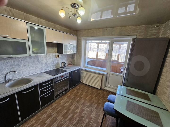 2-к. квартира, 55 м², 3/9 эт.