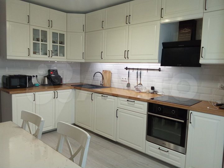 3-к. квартира, 72 м², 2/18 эт.