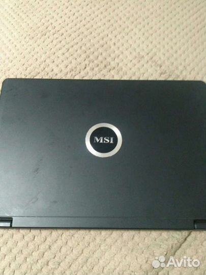 Ноутбук MSI