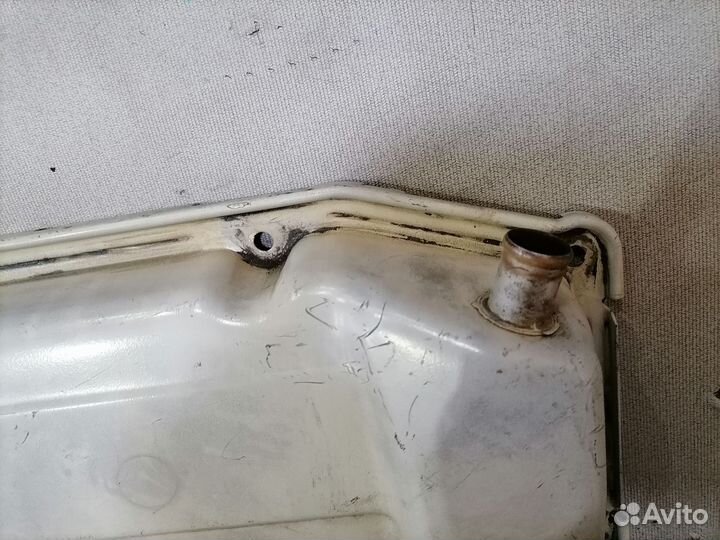 Клапанная крышка 1.4 Ford Escort/Orion 1986-1990