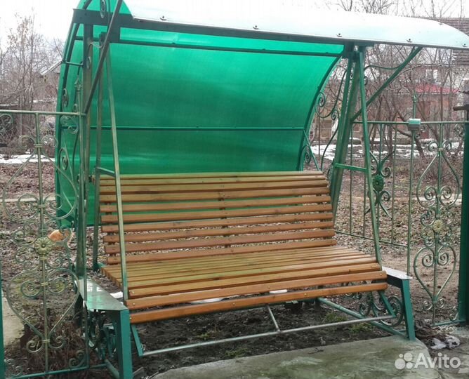 Прикроватный столик