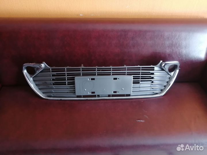 Решетка радиатора передняя Toyota Camry V50