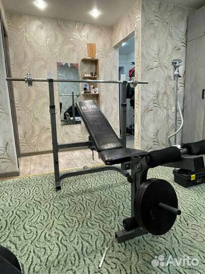 Скамья для жима со стойками и штангой бу