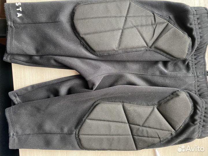 Вратарские шорты футбольные