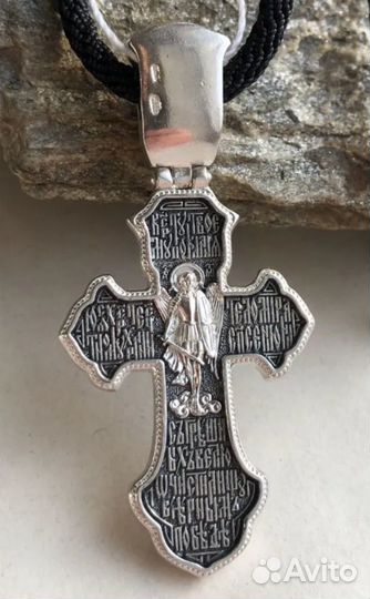 Крест и гайтан