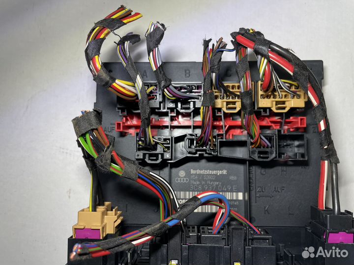 Блок бортовой сети Фольксваген Пассат Б6