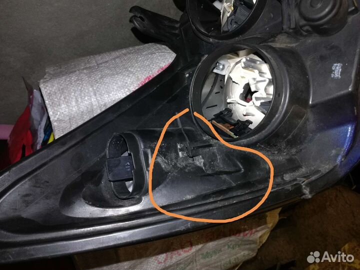 Фара форд фокус рестайлинг б/у с дефектами