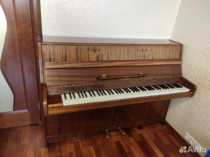 Фортепиано lirika