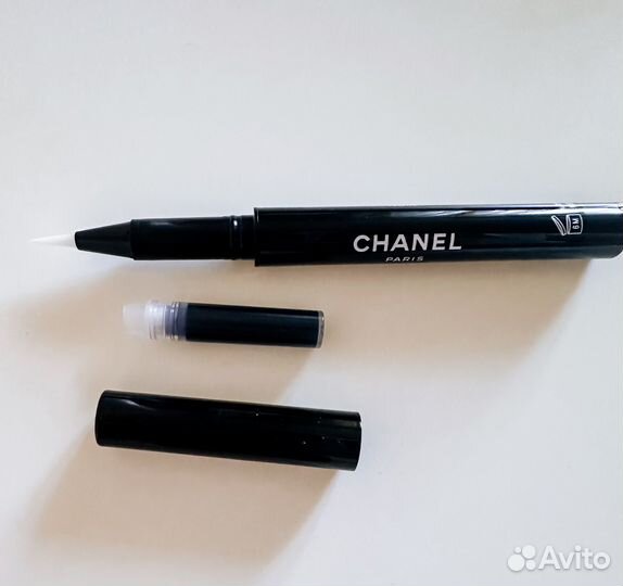 Подводка Chanel Signature de Chanel 10 noir