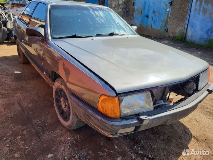 Запчасти на audi 100