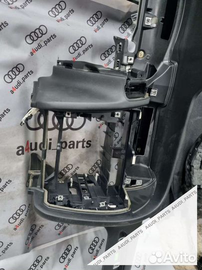 Панель передняя салона (торпедо) Audi S4 B8 Бензин 8K1857041E