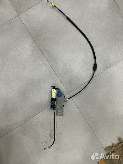 Замок двери передней правой Citroen c4