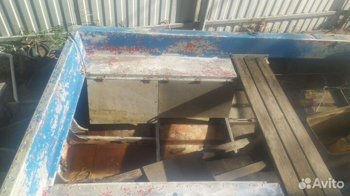 Продам лодку Казанка 5