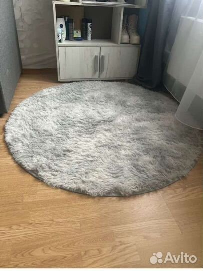 Пушистый круглый коврик