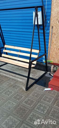 Садовые качели новые