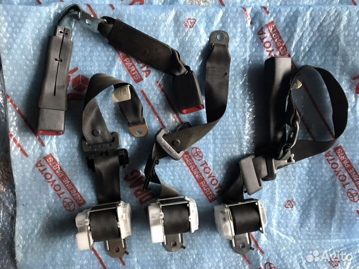 Тойота королла E151 задние ремни безопасности