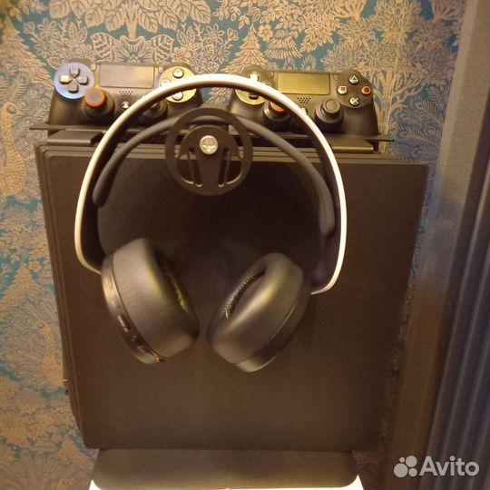 Кронштейн на стену для PS4 Pro