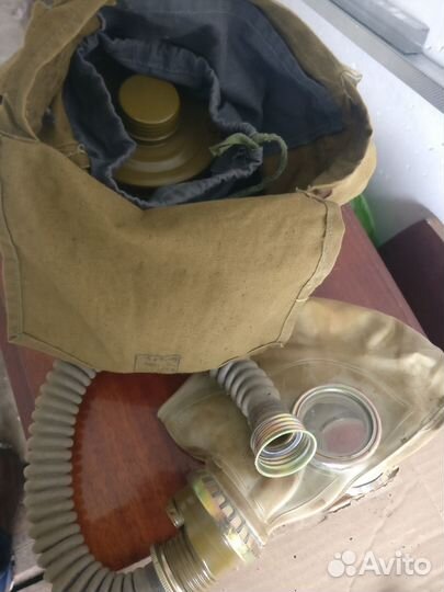 Противогаз с фильтром СССР