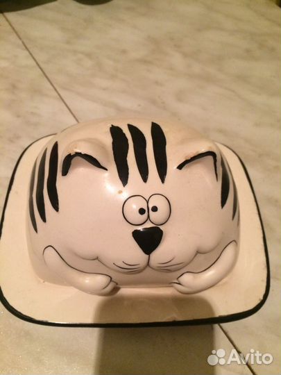 Эмаль. Лоток. Масленка и чайник заварной