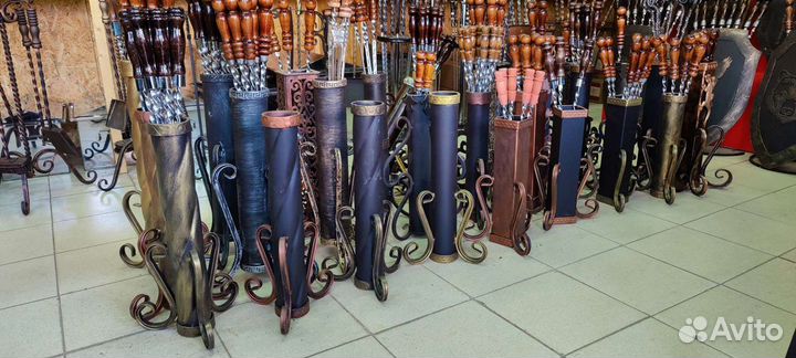 Кованая подставка для шампуров