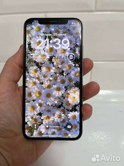Телефон iPhone 10