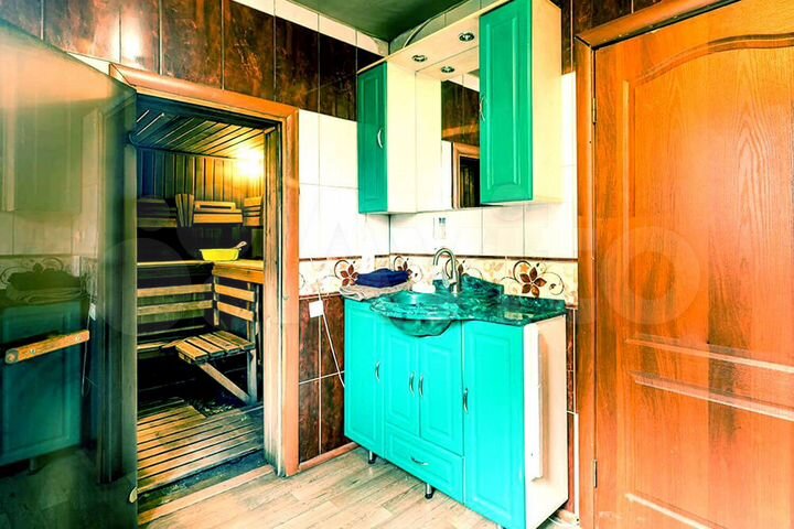 Коттедж 190 м² на участке 9 сот.