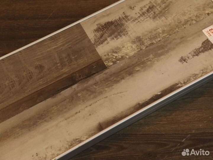 Кварц виниловый ламинат