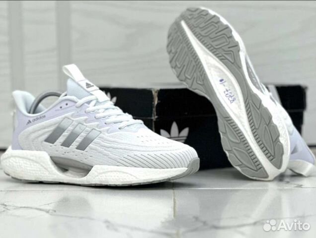 Кроссовки adidas