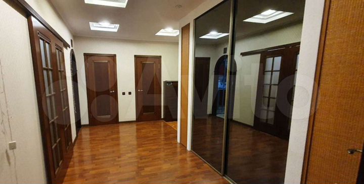 2-к. квартира, 74 м², 9/9 эт.