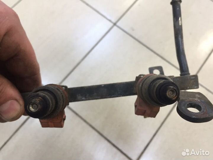 Топливная рампа с форсунками Chevrolet Aveo T250