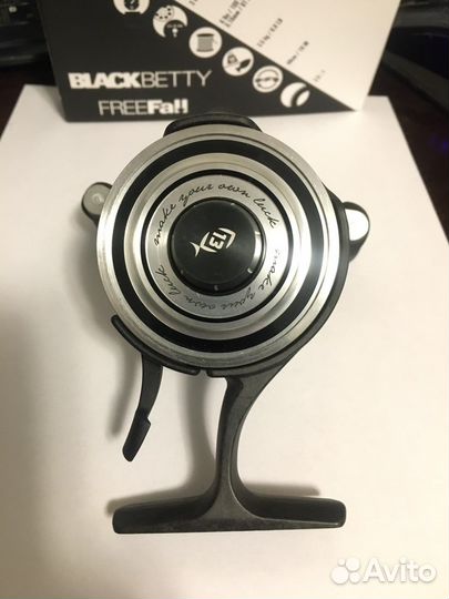 Катушка зимняя FreeFall BlackBetty