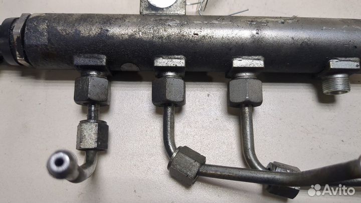 Рампа топливная Opel Zafira B