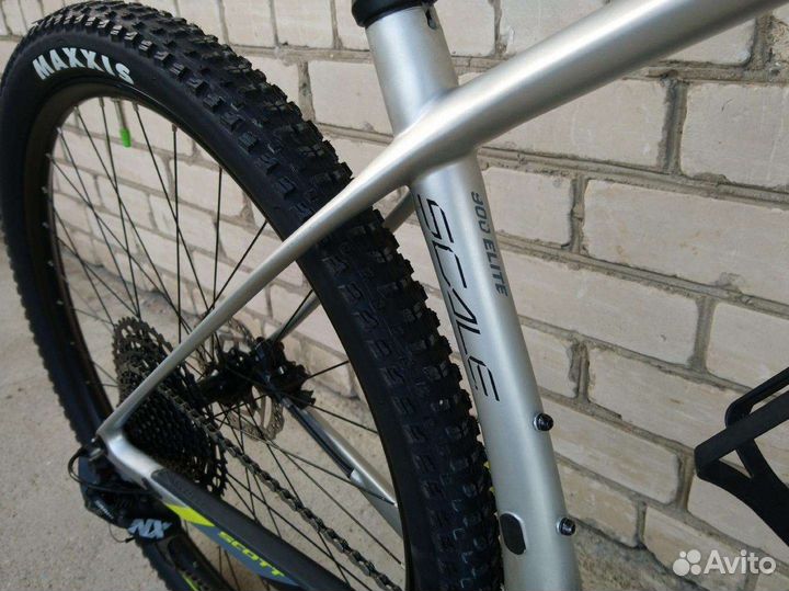 Карбоновый Scott Scale 900 Elite