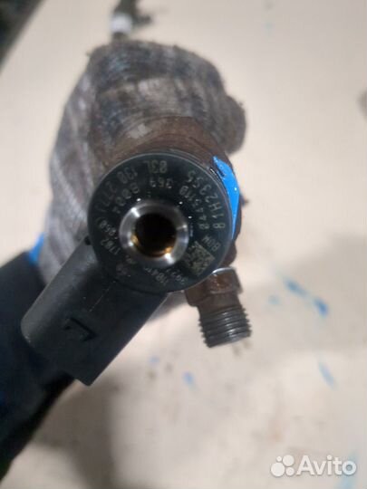 Форсунка топливная Skoda SuperB, 2012